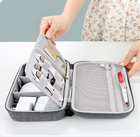 Tech Accessories Travel Organizer Pouch - Estuche Organizador de Tecnología Portátil, Impermeable,
